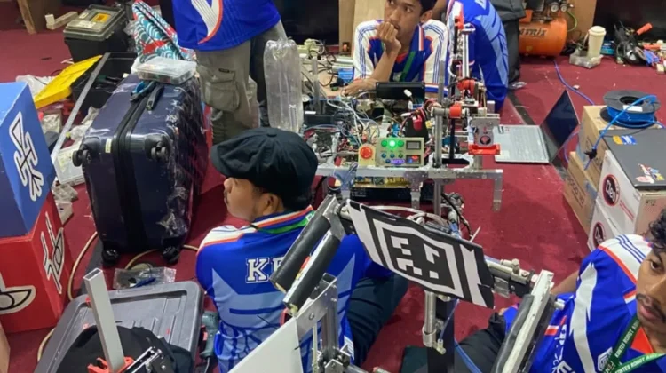 Tim Robot Polibatam Raih Dua Prestasi di Kontes Robot Nasional 2026