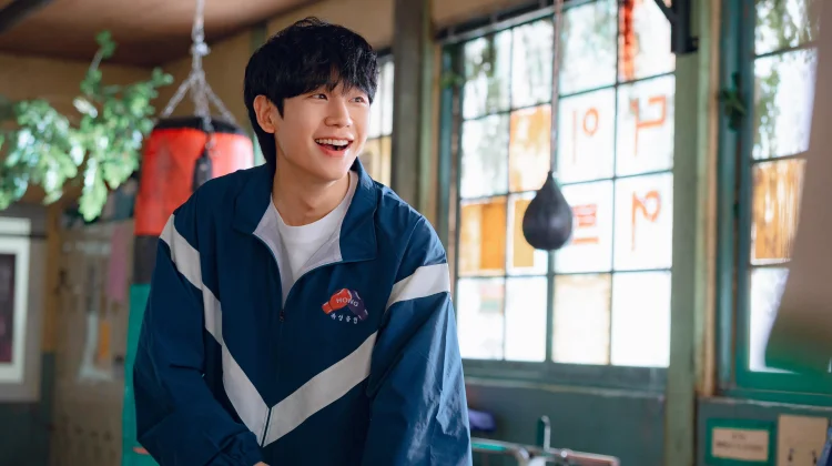 Jung Hae In Lindungi Ha Young di Our Sticky Love Penuh Misteri Romantis