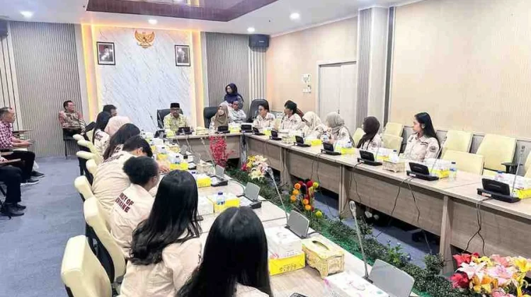Mahasiswa Kedokteran UNIBA Siapkan Fogging Cegah DBD, DPRD Batam Beri Dukungan