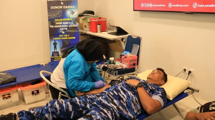 Hari Bakti TNI AU Ke-79, Lanud Hang Nadim Partisipasi Donor Darah