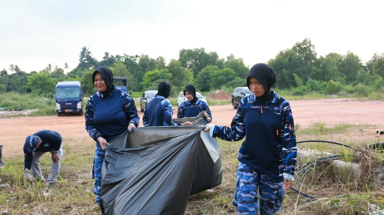 Hari Bakti TNI AU ke-79, Lanud Hang Nadim Ajak Warga Peduli Lingkungan