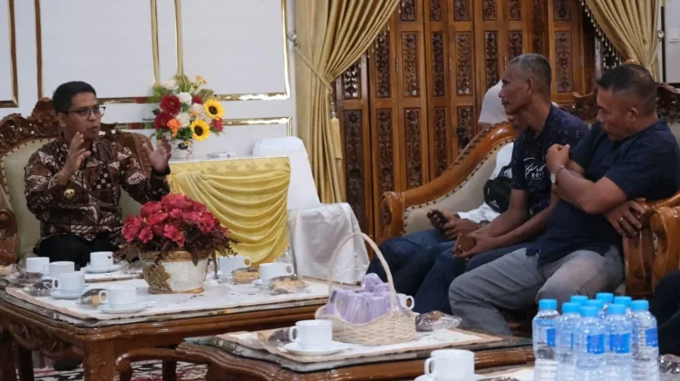 Bupati Karimun Terima Audiensi Aliansi Nelayan Menolak Sedimentasi