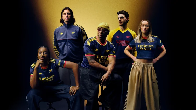Arsenal Rilis Jersey Tandang Musim Depan