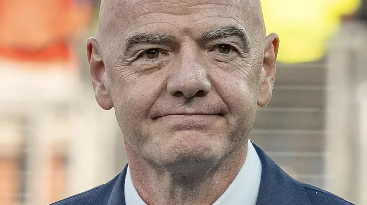 FIFA Berencana Jual Saham Bisnis Piala Dunia, UEFA “Sepak Bola Bukan untuk Dijual”