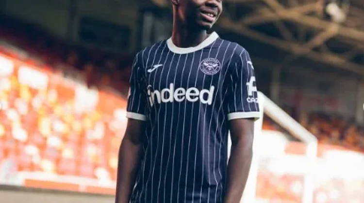Brentford Pecahkan Rekor Transfer Klub Demi Datangkan Mamadou Sangare