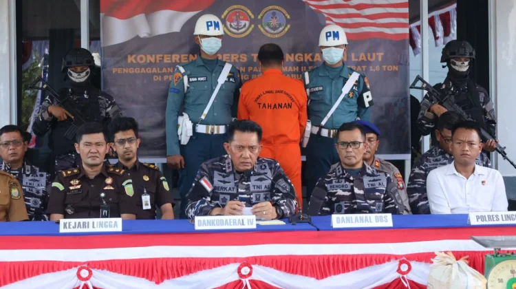 TNI AL Gagalkan Penyelundupan Pasir Timah Ilegal di Perairan Lingga