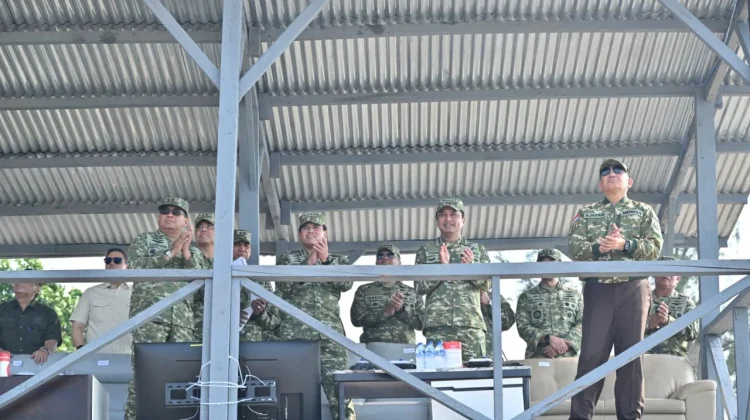 Dankodaeral IV Dampingi Menhan Tinjau Latihan Operasi TNI 2026 di Lingga