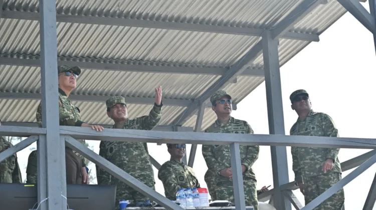 Dankodaeral IV Dampingi Menhan Tinjau Latihan Operasi TNI 2026 di Lingga