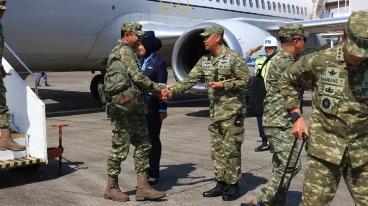 Panglima TNI Disambut Danlanud Hang Nadim jelang Tinjau Latihan 2026