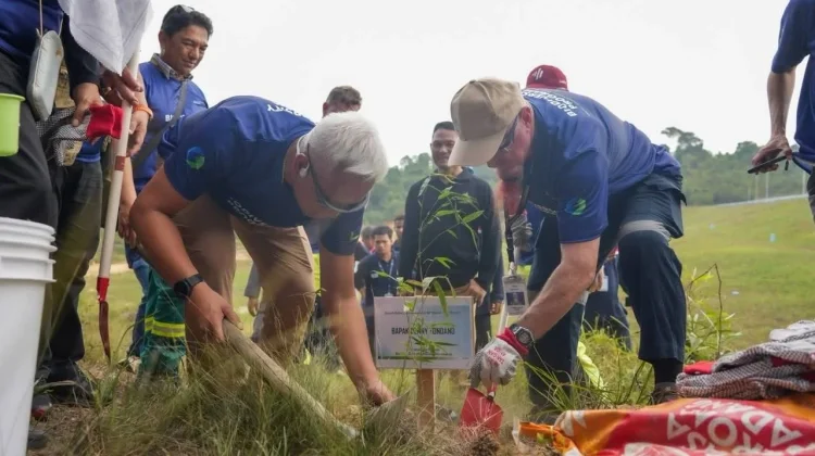 BP Batam dan McDermott Tanam 400 Bambu di Sei Nongsa