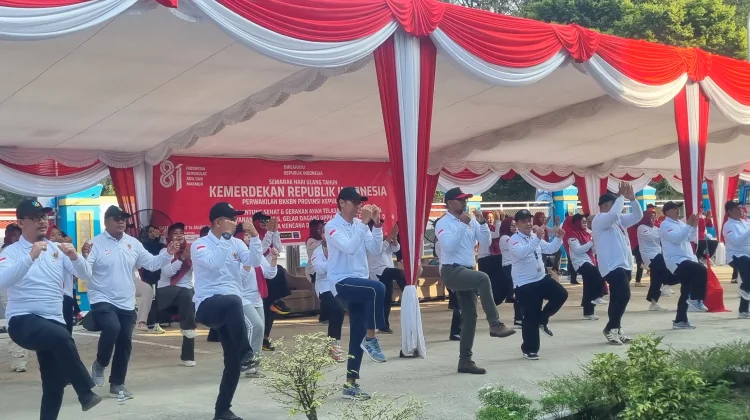 Kemendukbangga / BKKBN Kepri Gelar Senam Jantung Sehat Semarakkan HUT RI ke 81