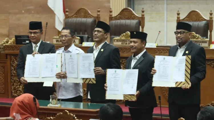 Paripurna DPRD Batam Setujui KUA/PPAS APBD 2027 dan Perubahan KUA/PPAS APBD 2026