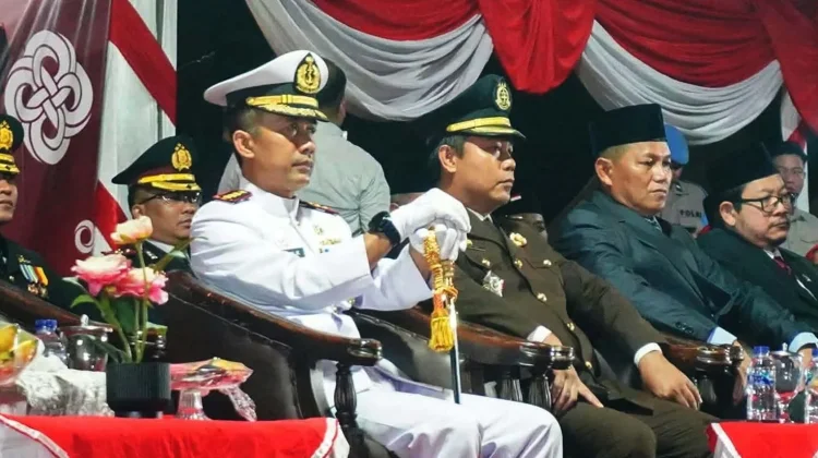 Pawai Obor di Batam Kobarkan Semangat Perjuangan jelang HUT RI ke-81