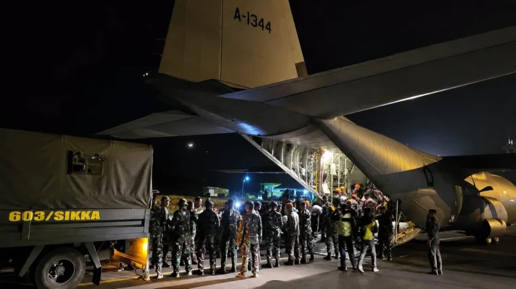 C-130J Super Hercules TNI AU Bawa 13,5 Ton Bantuan ke NTT