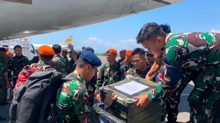 TNI AU Kerahkan Tim Nakes Bantu Korban Bencana di Nusa Tenggara Timur