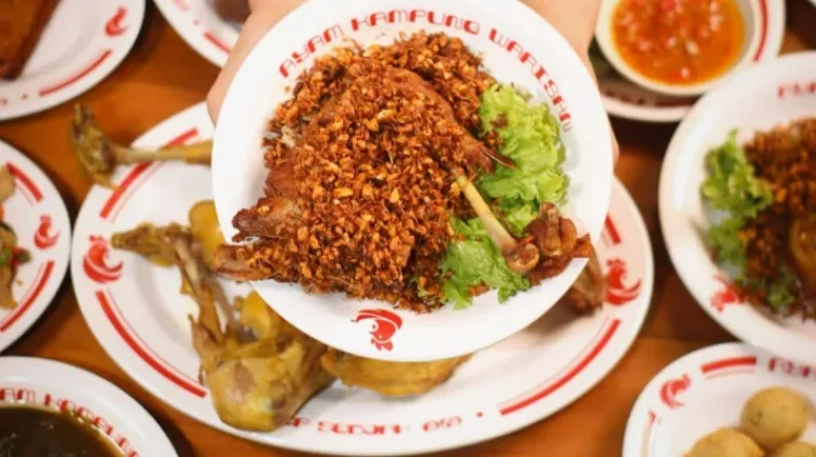 Ayam Kampung Bumbu Hitam Warisan Batam
