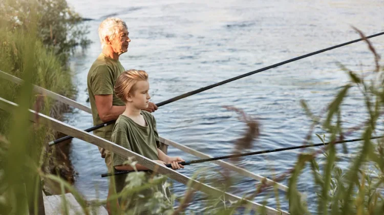 Liburan Keluarga dengan Aktivitas Memancing? Kenapa Tidak?