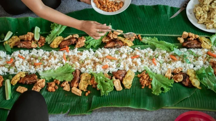 Mengulik Tradisi dan Keunikan Hidangan Nusantara Nasi Liwet