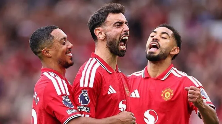 King MU Bangkit, Libas Ipswich Town 5-2