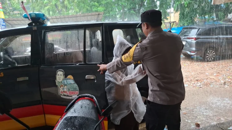 “Si Amru” Jaga Keselamatan Anak Sepulang Sekolah di Batam