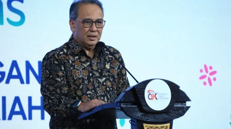 OJK Ingatkan Generasi Muda Tak Terjebak FOMO dan FOPO