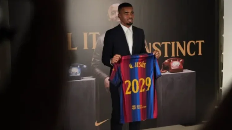 Barcelona Resmi Rekrut Gabriel Jesus dari Arsenal