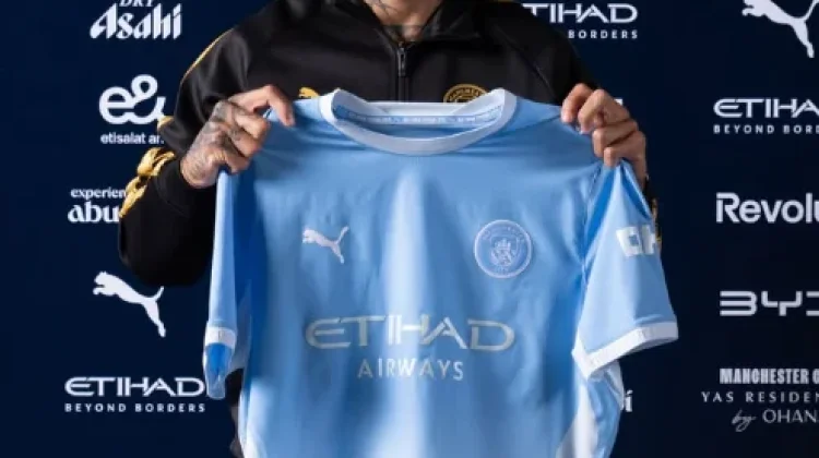 Manchester City Rekrut Enzo Fernandez dari Chelsea