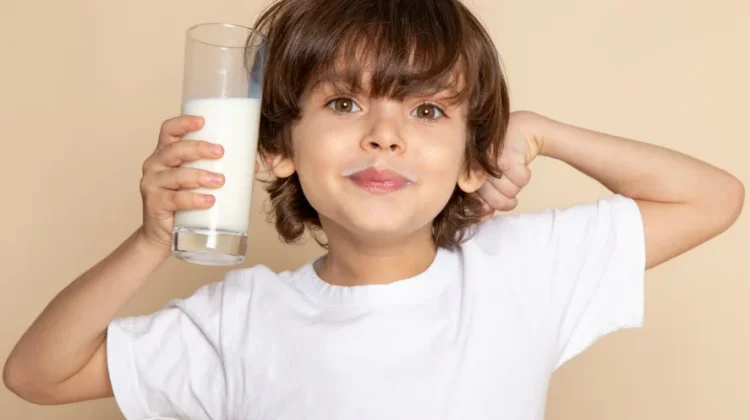 Susu Bantu Dukung Pertumbuhan Tinggi Anak