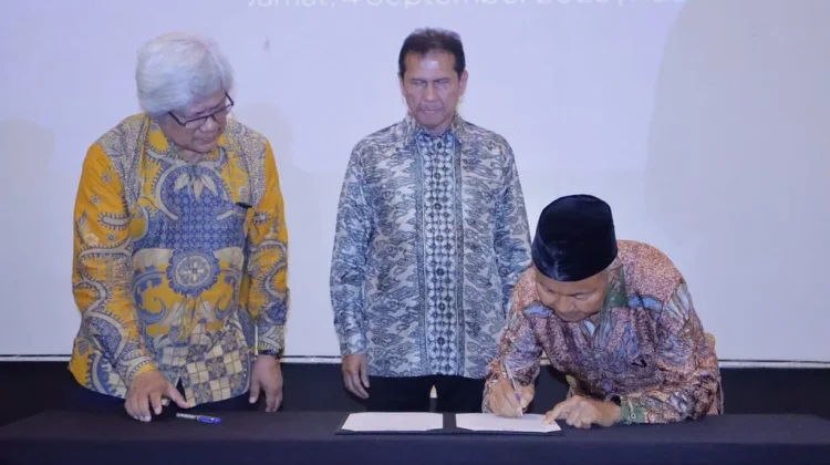 Hairul Abral Resmi Dilantik sebagai Rektor ITEBA Periode 2026-2030