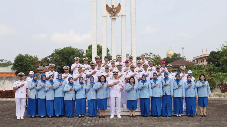Kodaeral IV Ziarah ke TMP Pusara Bhakti Sambut HUT ke-81 TNI AL