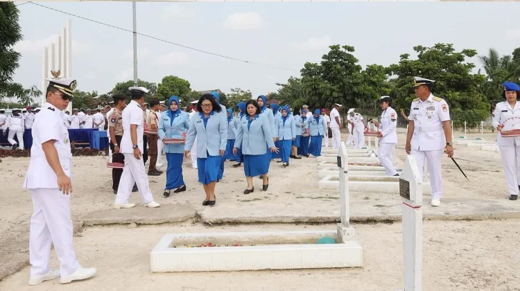 Kodaeral IV Ziarah ke TMP Pusara Bhakti Sambut HUT ke-81 TNI AL