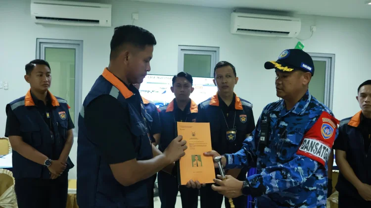 Komandan Lanud Hang Nadim Pimpin Puncak Latihan Penanganan Pasca Force Down