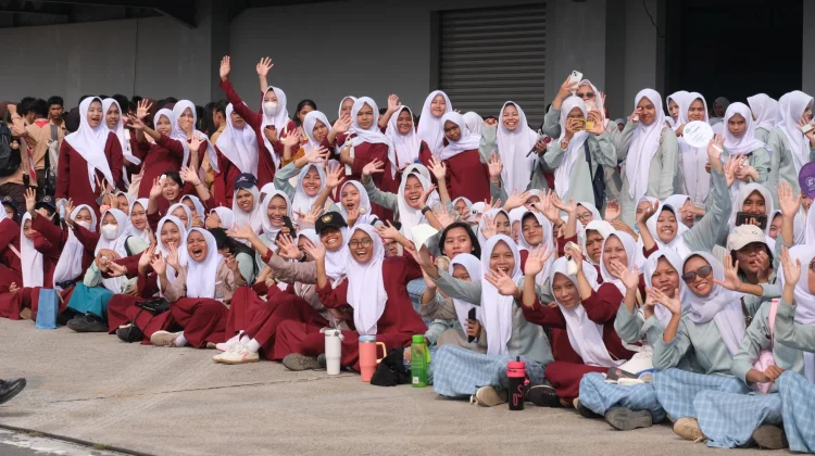 Pangkoopsudnas Berikan Santunan kepada Anak Panti Asuhan di Batam
