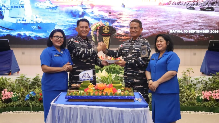 Kodaeral IV Gelar Apel Siaga dan Tasyakuran Hari Jadi ke-81 TNI AL
