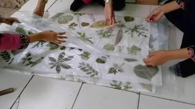 Proses Pembuatan Kain Ecoprint