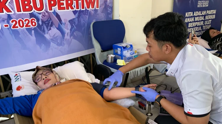 Rayakan HUT ke-25, DPC Demokrat Batam Gelar Donor Darah