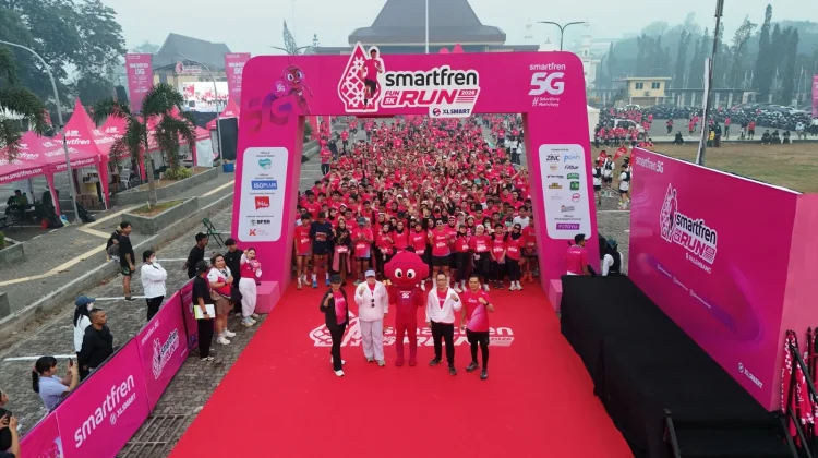 Lebih dari 1.000 Orang Ikuti Smartfren Fun Run 5K di Palembang