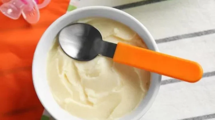 Sendok Stainless untuk Bayi, Amankah Digunakan Saat Memasuki Masa MPASI?