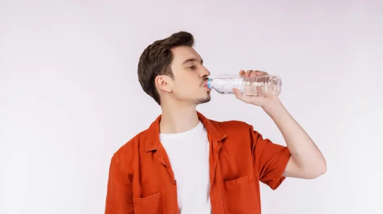 Minum Air Putih untuk Mendukung Kesehatan Tubuh