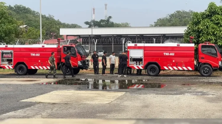 Lanud Hang Nadim Tingkatkan Kesiapsiagaan lewat Latihan Mobil Pemadam