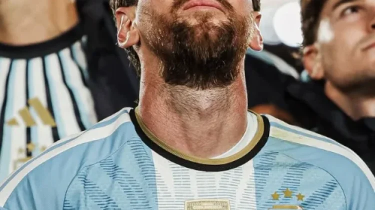 Messi Akhiri Perjalanan 21 Tahun Bersama Argentina dengan Air Mata