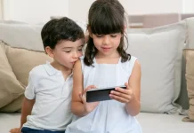 Batasi Screen Time Anak Dua Tahun