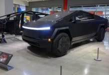 Tesla Turunkan Harga Cybertruck dan Cyberbeast