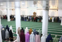 Masjid Bintang Amin Angkasa Resmi Digunakan Tarawih