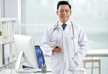 Jumlah Dokter Singapura Naik Pesat dalam Satu Dekade