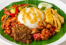 Dunia di Atas Piring, Makanan Lebih dari Kekayaan
