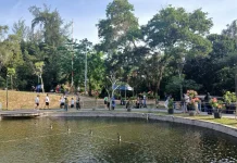 Libur Lebaran, Warga Batam Padati Taman Rusa Sekupang