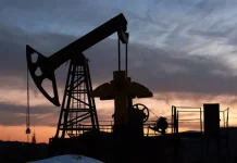 Harga Minyak Dunia Melonjak usai Negosiasi AS-Iran Gagal, Tembus USD104 Per Barel