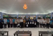 Pemko Batam Serahkan Bingkisan Jemaah Haji Kloter 1