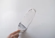 Ada Retakan Kecil di Dinding Rumah? Lakukan Ini !
